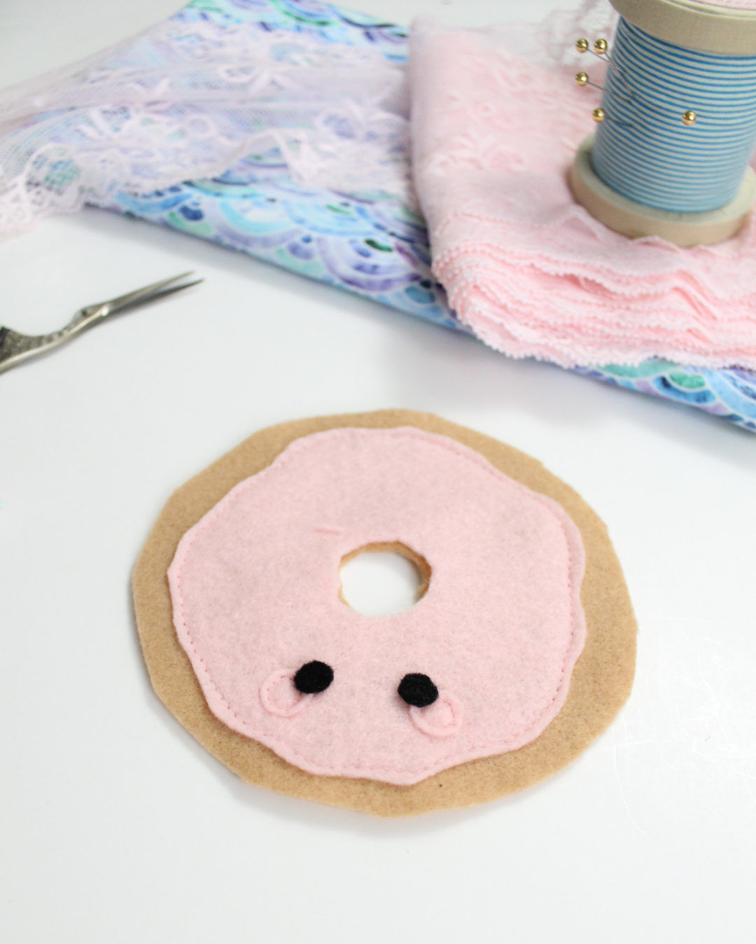 Sew Your Own Felt Donut Pin Cushion – Ohhh Lulu